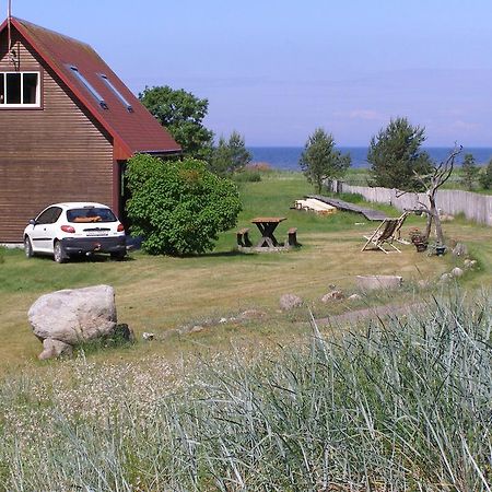 Treimani Puhkemaja Villa Ruang foto
